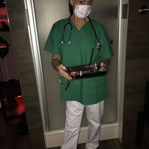 Galeriebild 12 von Bizarrärztin Domina Liane