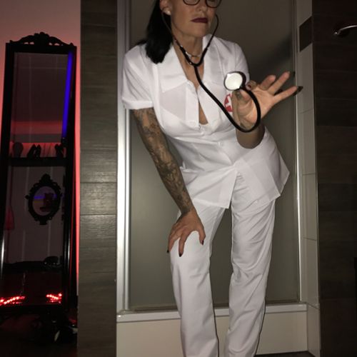 Galeriebild 11 von Bizarrärztin Domina Liane